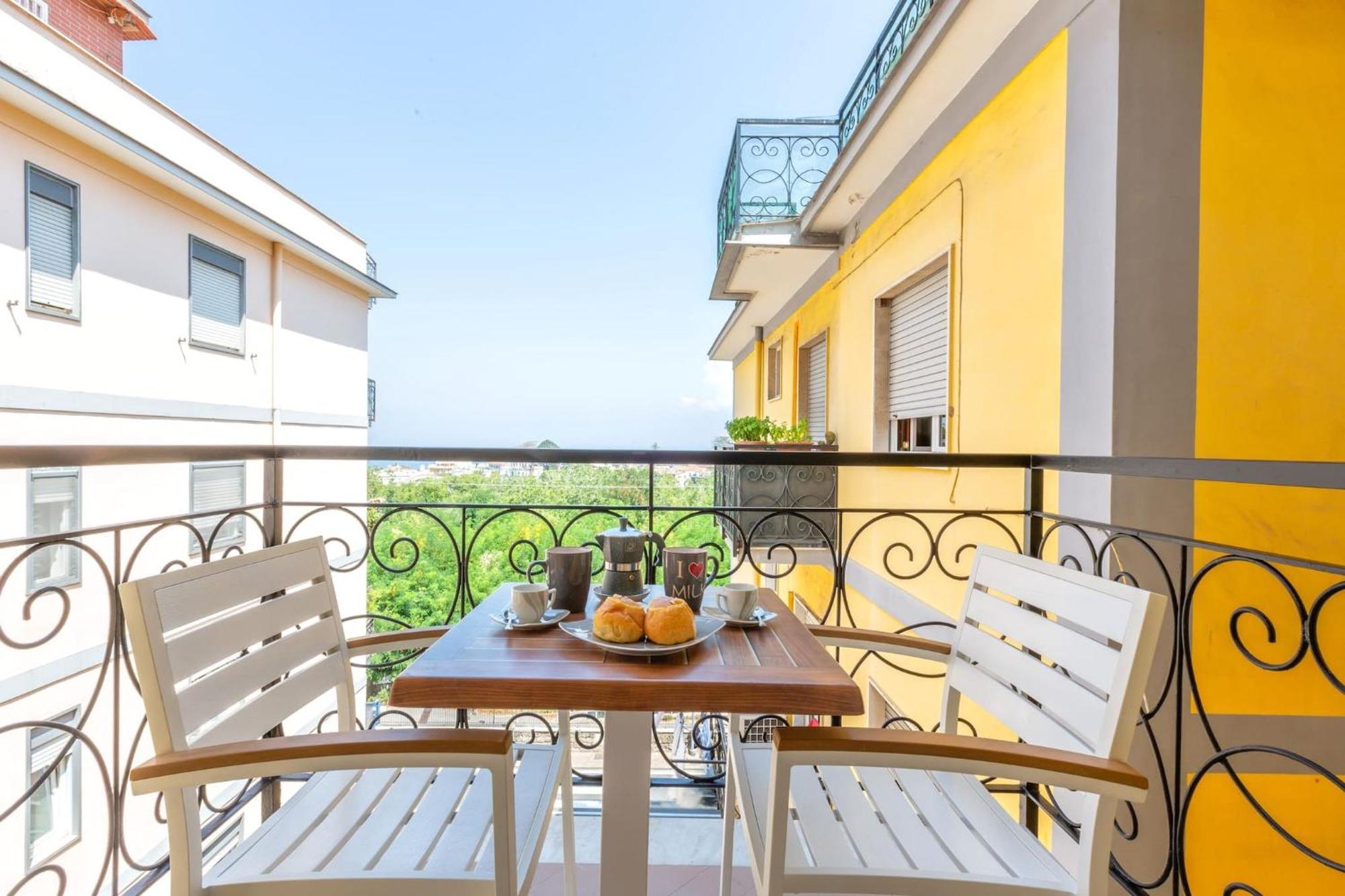 Sorrentovibes - New & Stylish Two Bedroom Apartment With Balconies Zewnętrze zdjęcie